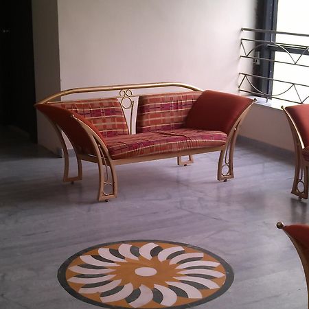 Jal Sagar Hotel Vadodara Kültér fotó